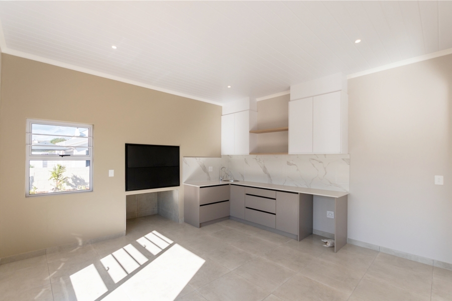4 Bedroom Property for Sale in Country Club Western Cape